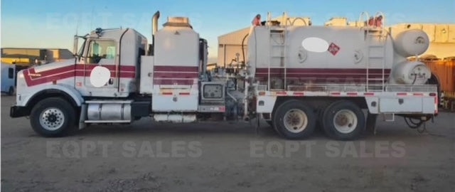 (SOLD) 2009 Kenworth Hot Oil Truck