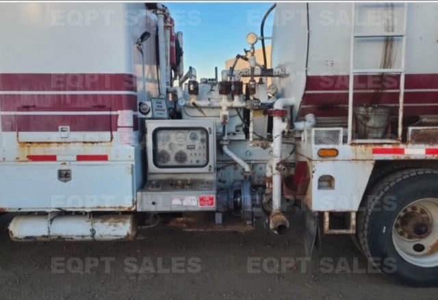 (SOLD) 2009 Kenworth Hot Oil Truck