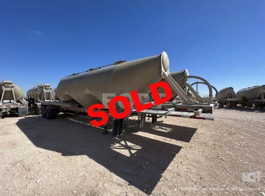 (SOLD) Stephen's 1000 cu ft Pneumatic Sand Trailers
